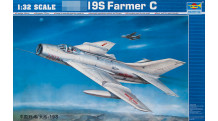 М+Г-19С / J-6 Shenyang Aircraft Corporation - TRUMPETER 02207 1/32