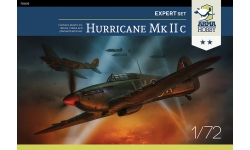 Hurricane Mk. IIc Hawker - ARMA HOBBY 70035 1/72